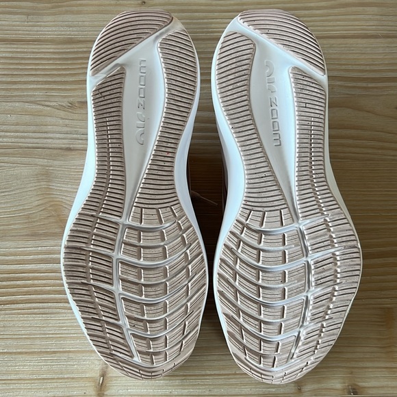 New Nike Winflo 10 Women's Road Running Shoes Size 11 - Picture 5 of 7